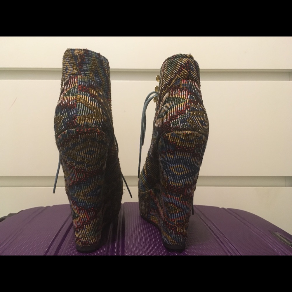 Boots - Picture 2 of 3